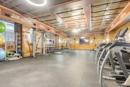 Cozysuites - 2Br With Direct Skybridge Access #5 印第安納波利斯 外观 照片